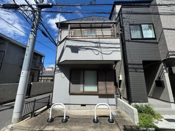 3LDK house in Shinjuku Ward, Tokyo - Photo 1