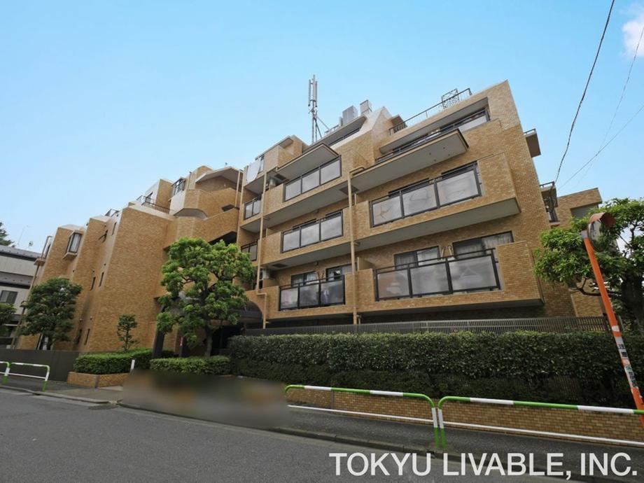 2LDK apartment in Setagaya Ward, Tokyo - Photo 1