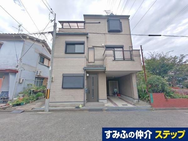4LDK house in Sakai Ward, Sakai, Osaka - Photo 1