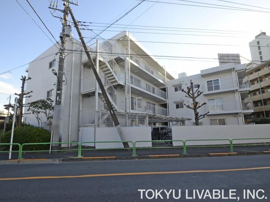 3DK apartment in Nerima Ward, Tokyo - Photo 1