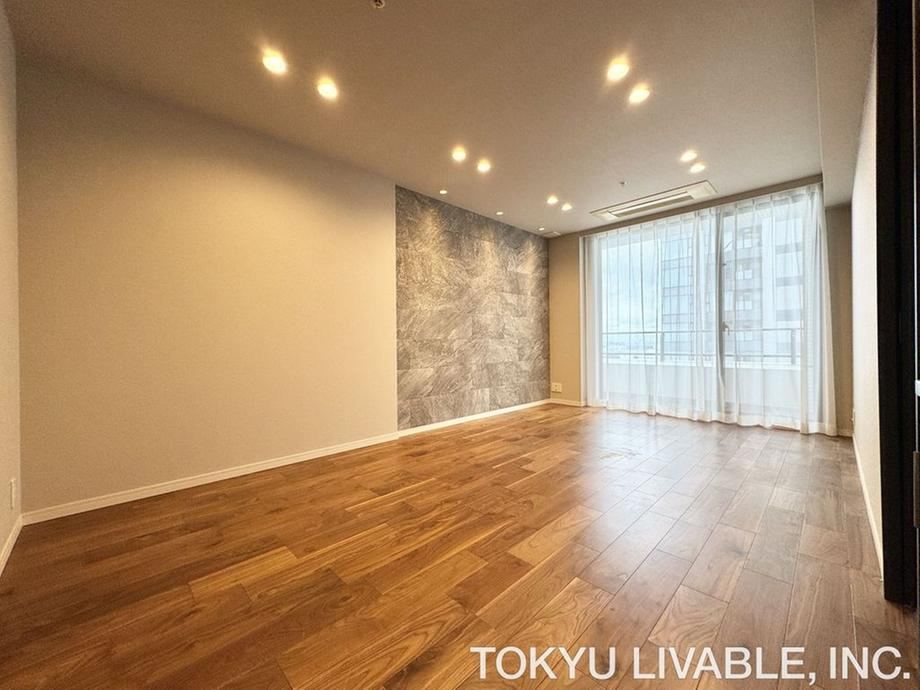 2LDK apartment in Koto Ward, Tokyo - Photo 1