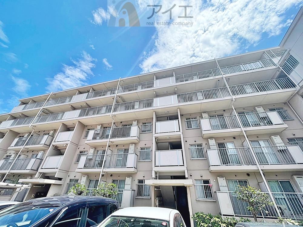 3LDK apartment in Urayasu, Chiba - Photo 1