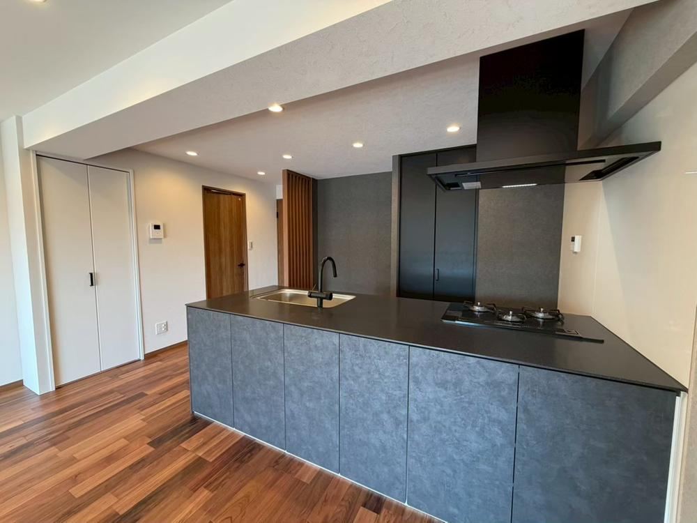3LDK apartment in Ota Ward, Tokyo - Photo 1