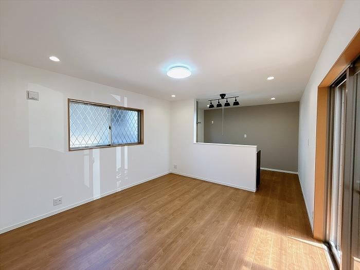 4LDK+S house in Suita, Osaka - Photo 1