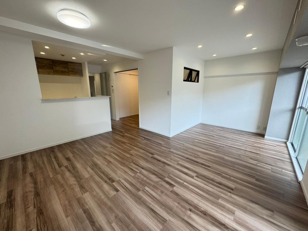 3LDK apartment in Shimamoto, Mishima District, Osaka - Photo 1