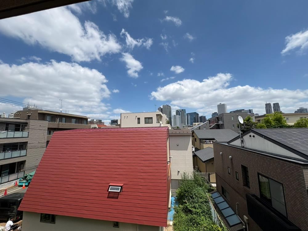 2K apartment in Nakano Ward, Tokyo - Photo 1