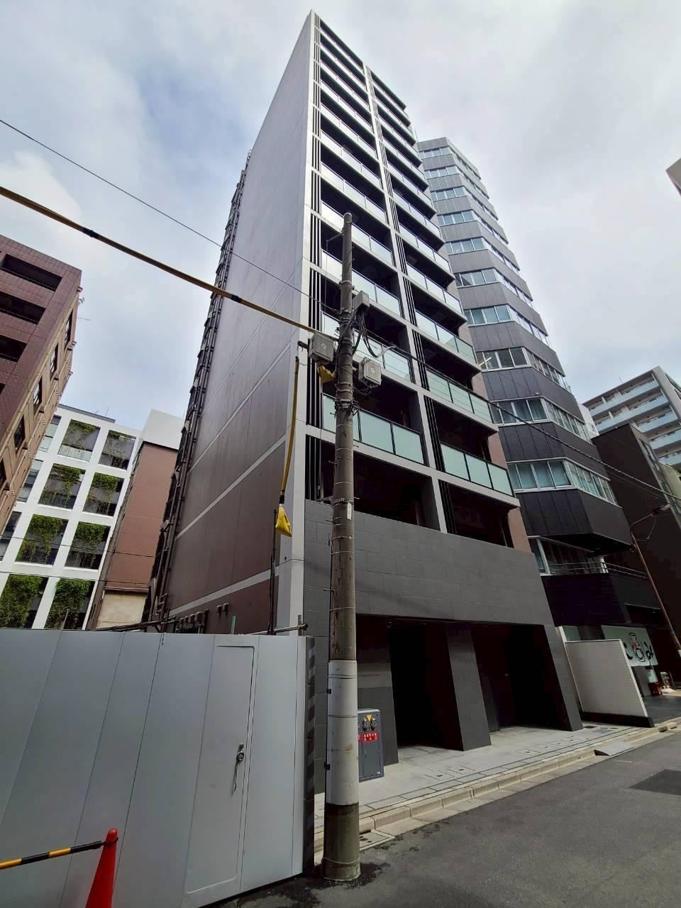 2LDK apartment in Chiyoda Ward, Tokyo - Photo 1