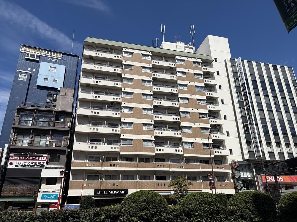 studio apartment in Toshima Ward, Tokyo - Photo 1