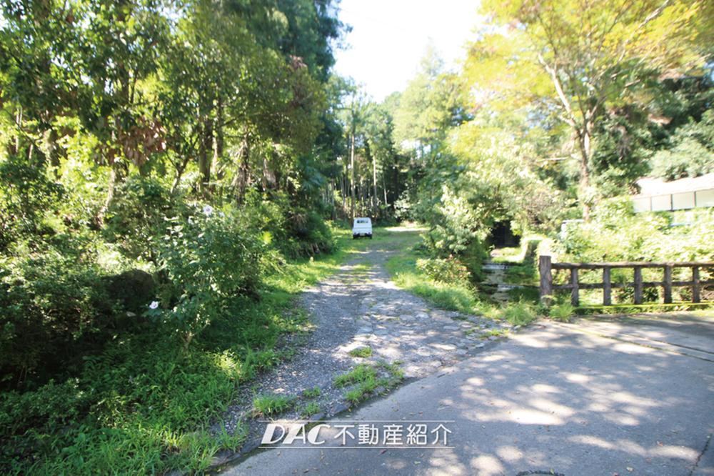 1075 m² land in Ome, Tokyo - Photo 1