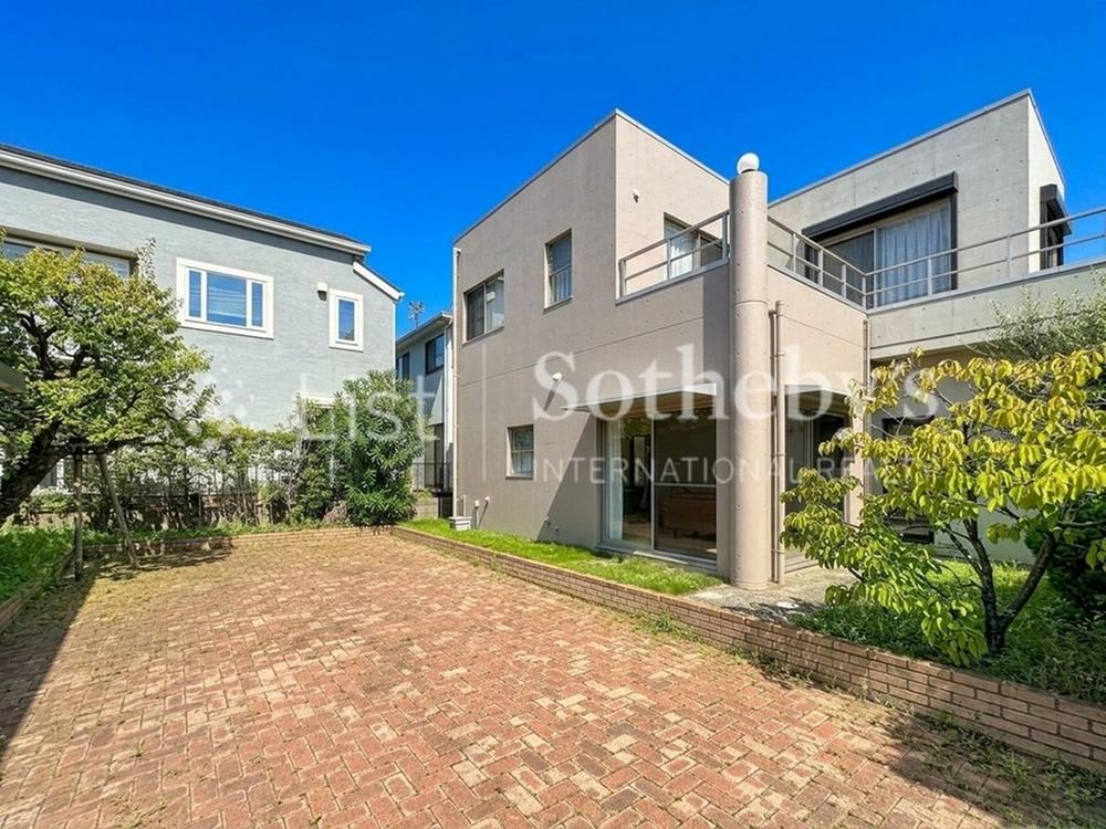 4LDK house in Fujisawa, Kanagawa - Photo 1
