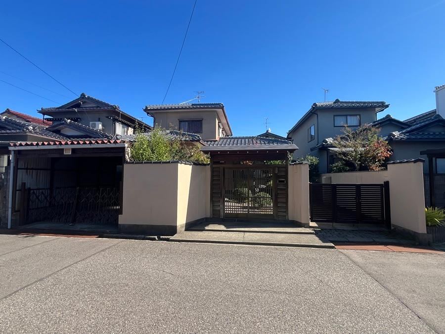 265 m² land in Kanazawa, Ishikawa - Photo 1