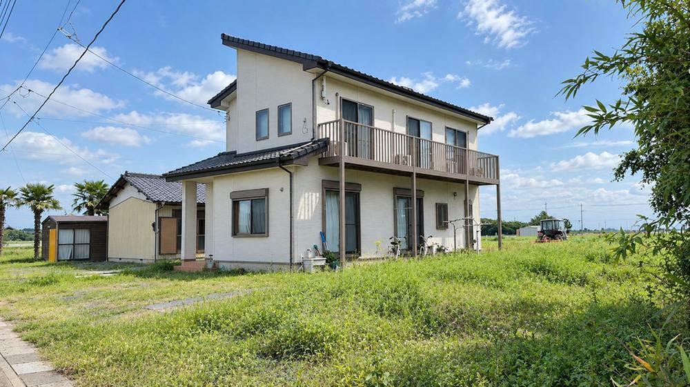 4LDK+S house in Kazo, Saitama - Photo 1