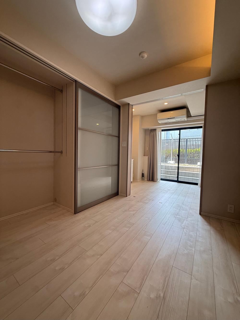 1DK apartment in Shibuya Ward, Tokyo - Photo 1