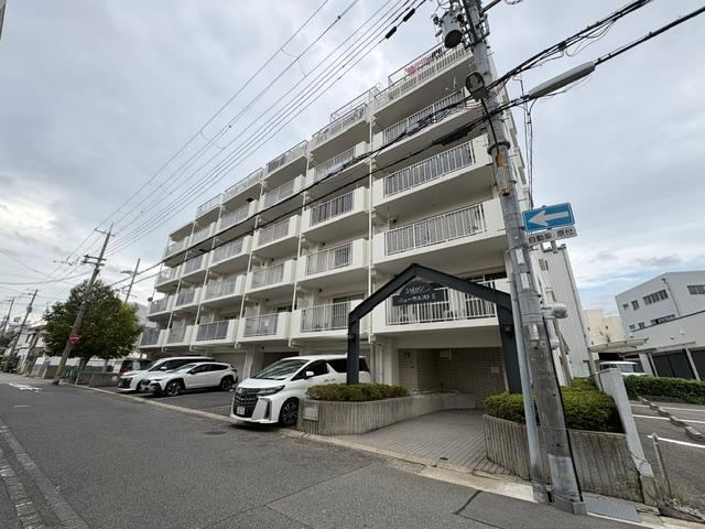 2DK apartment in Nagata Ward, Kobe, Hyogo - Photo 1
