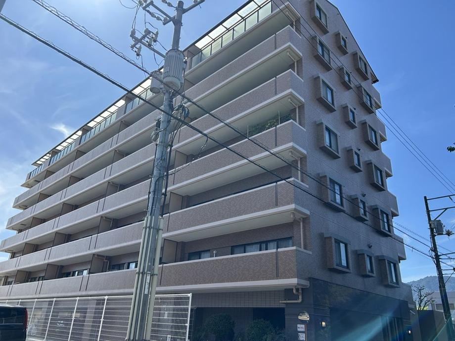 4LDK apartment in Saeki Ward, Hiroshima - Photo 1