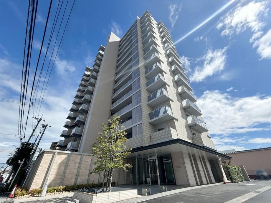 3LDK apartment in Kita Ward, Okayama - Photo 1