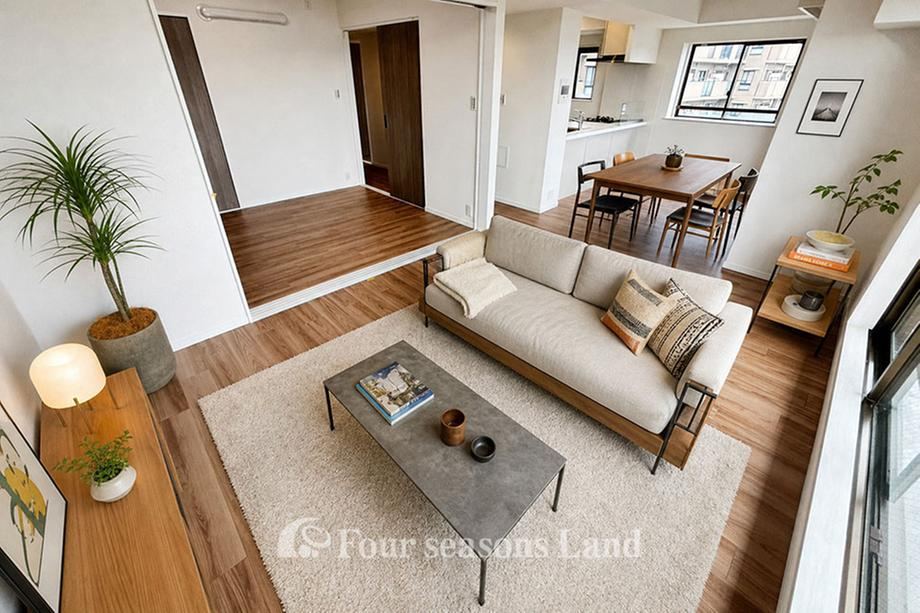 4LDK apartment in Hiratsuka, Kanagawa - Photo 1