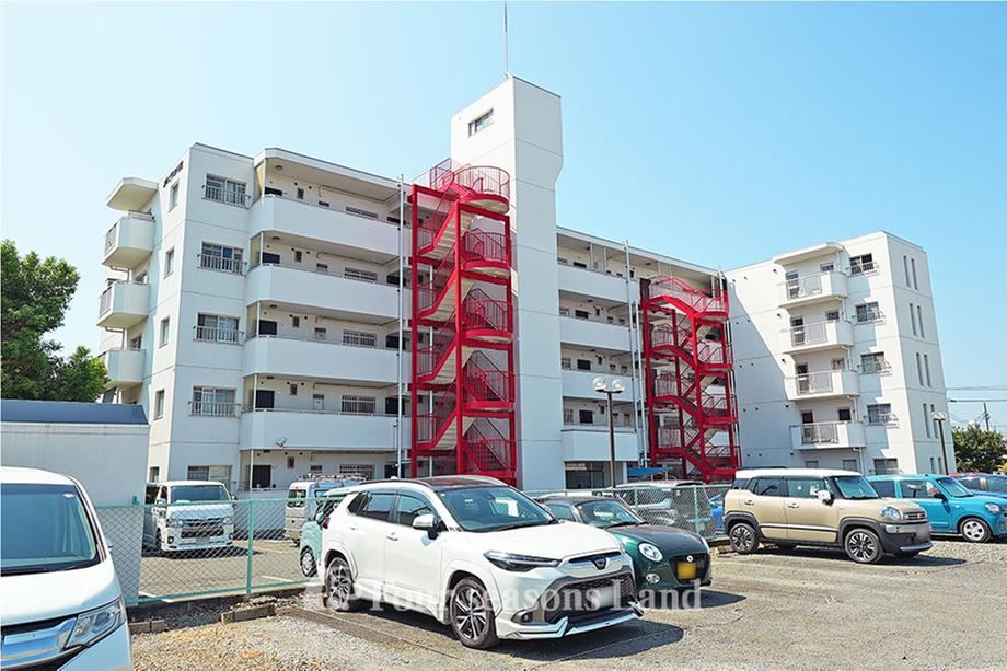 3DK apartment in Hiratsuka, Kanagawa - Photo 1