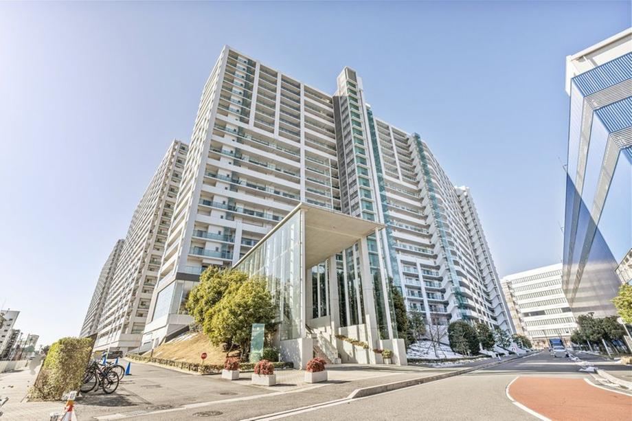 4LDK apartment in Funabashi, Chiba - Photo 1