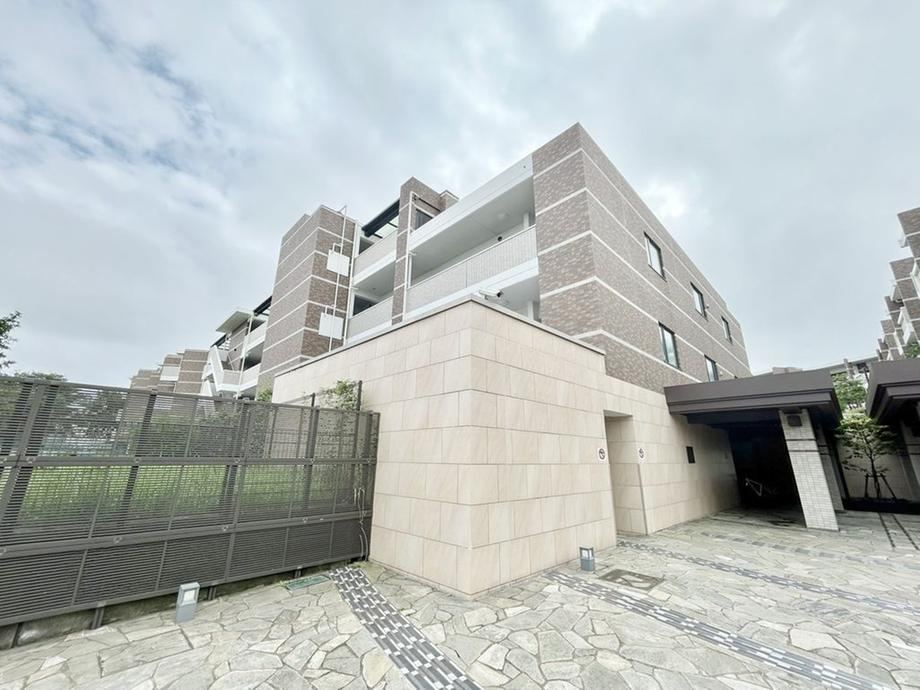 4LDK apartment in Yachiyo, Chiba - Photo 1
