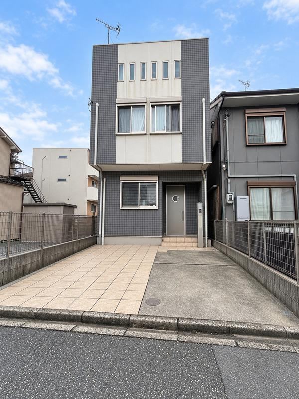 4LDK house in Minami Ward, Nagoya, Aichi - Photo 1