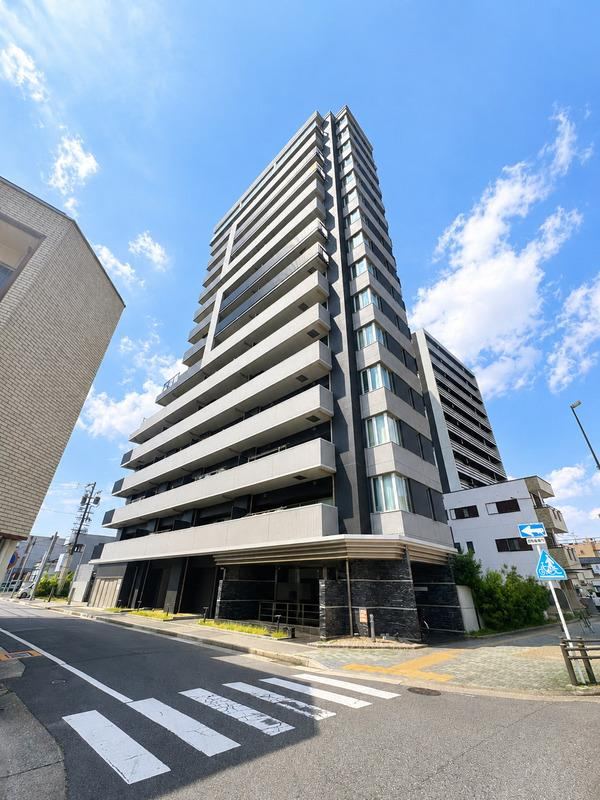 3LDK apartment in Higashi Ward, Nagoya, Aichi - Photo 1