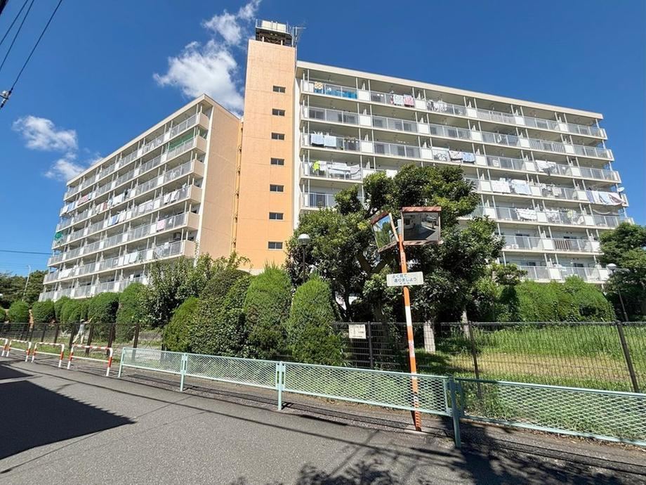 3LDK apartment in Tokorozawa, Saitama - Photo 1