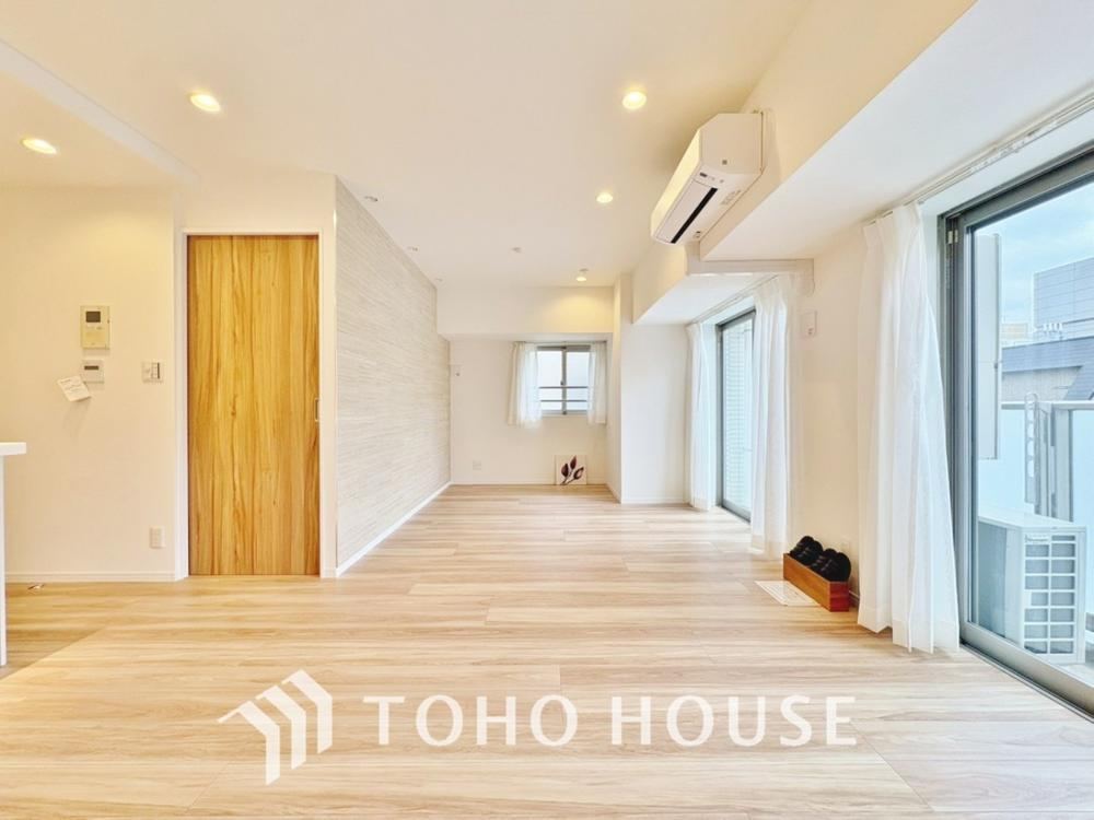 2LDK+S apartment in Taito Ward, Tokyo - Photo 1