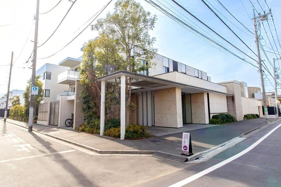 3LDK apartment in Suginami Ward, Tokyo - Photo 1