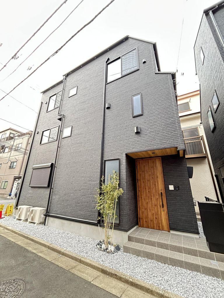 2LDK+S house in Suginami Ward, Tokyo - Photo 1