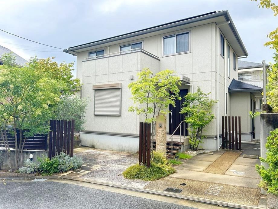4LDK house in Takarazuka, Hyogo - Photo 1