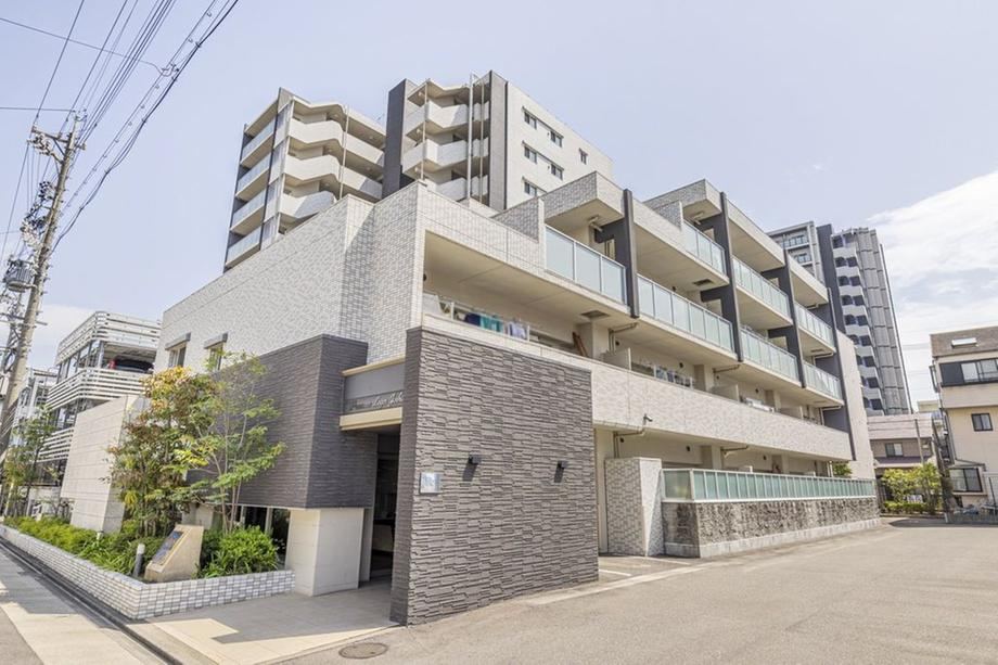 3LDK apartment in Nishi Ward, Nagoya, Aichi - Photo 1