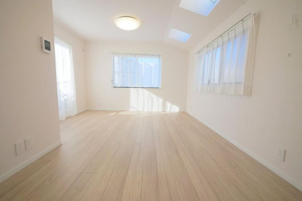 4LDK+S house in Nerima Ward, Tokyo - Photo 1