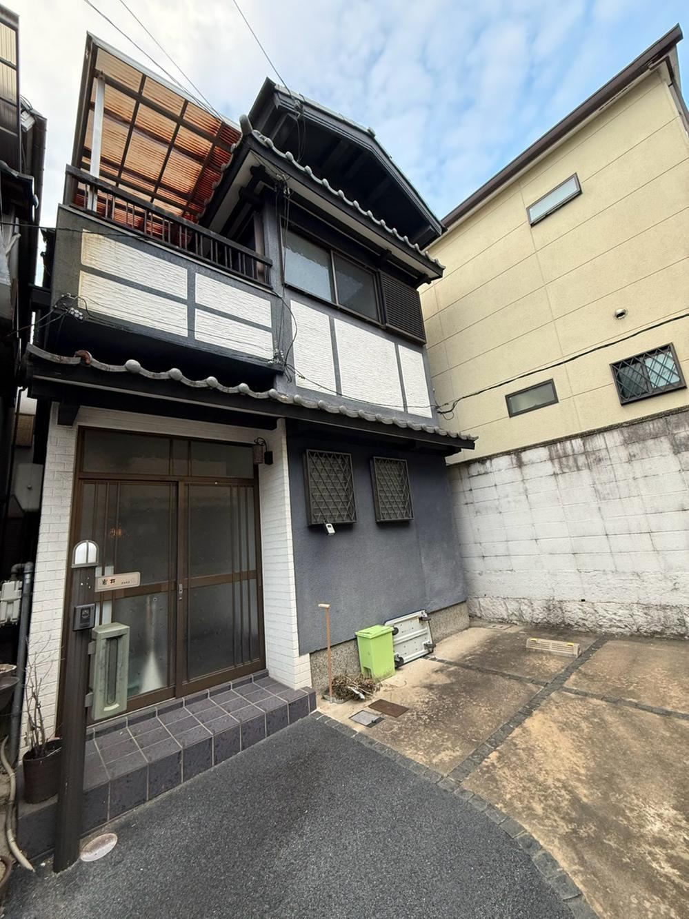 3LDK house in Higashiosaka, Osaka - Photo 1