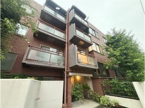 2LDK apartment in Setagaya Ward, Tokyo - Photo 1