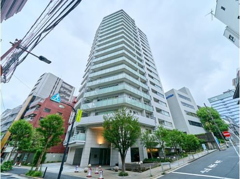 3LDK apartment in Chiyoda Ward, Tokyo - Photo 1