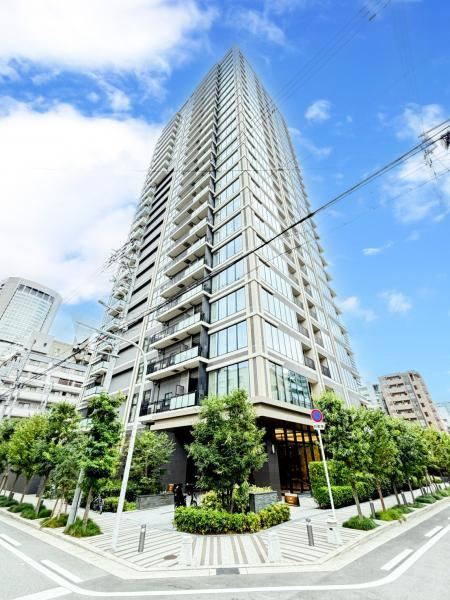 2LDK apartment in Kita Ward, Osaka - Photo 1