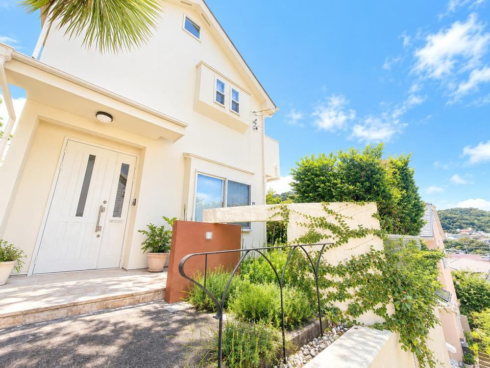 4LDK house in Hayama, Miura District, Kanagawa - Photo 1