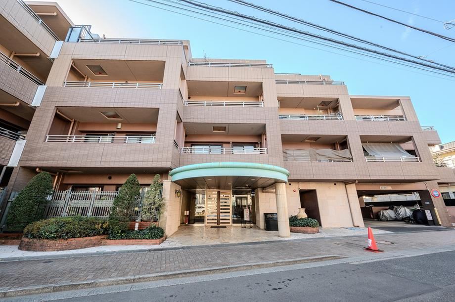 3LDK apartment in Minami Ward, Sagamihara, Kanagawa - Photo 1