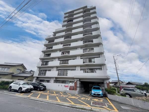 3LDK apartment in Owariasahi, Aichi - Photo 1