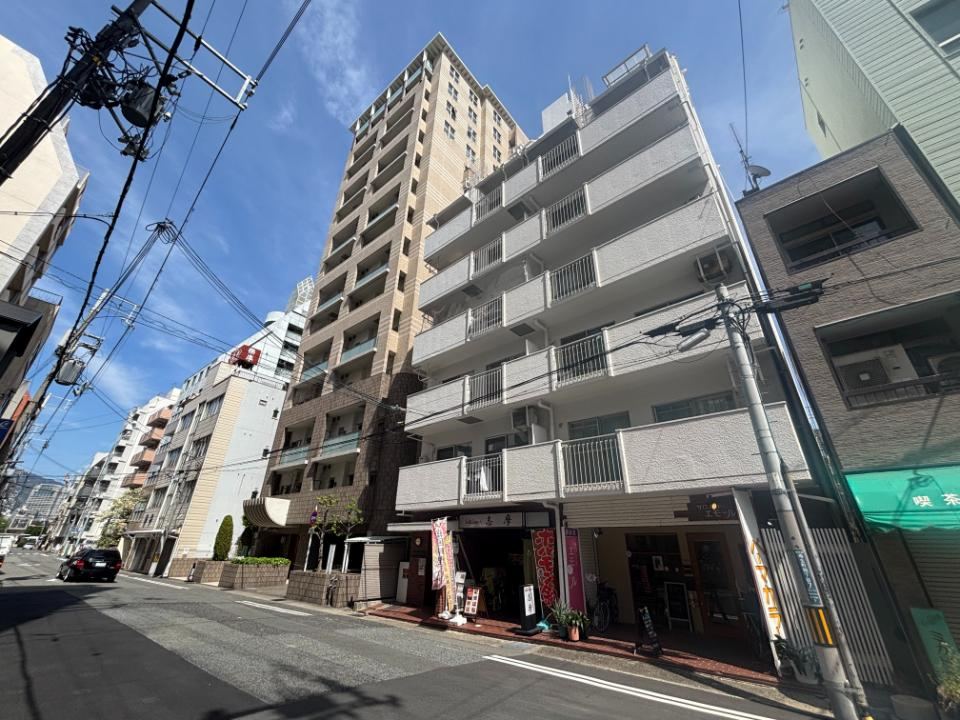 3DK apartment in Chuo Ward, Kobe, Hyogo - Photo 1