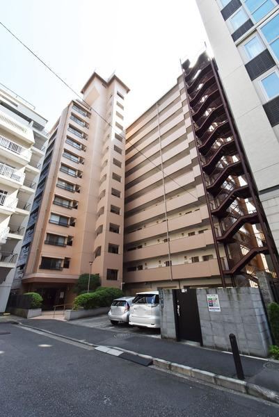 2LDK apartment in Chuo Ward, Tokyo - Photo 1