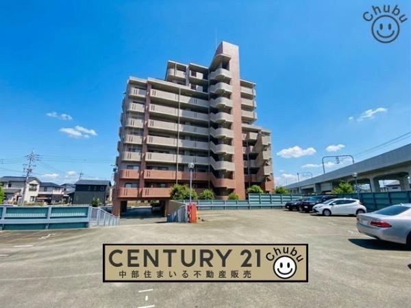 4LDK apartment in Toyota, Aichi - Photo 1