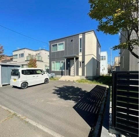 4LDK house in Kita Ward, Sapporo, Hokkaido - Photo 1