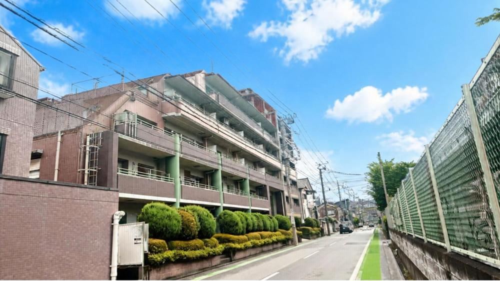 3LDK+S apartment in Minami Ward, Saitama - Photo 1