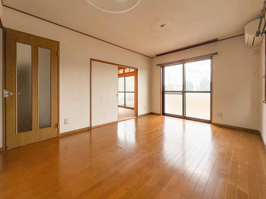 4LDK house in Minuma Ward, Saitama - Photo 1