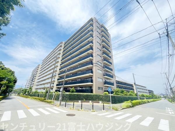 3LDK apartment in Fujisawa, Kanagawa - Photo 1