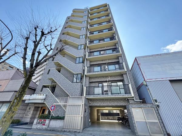 3LDK apartment in Hiratsuka, Kanagawa - Photo 1