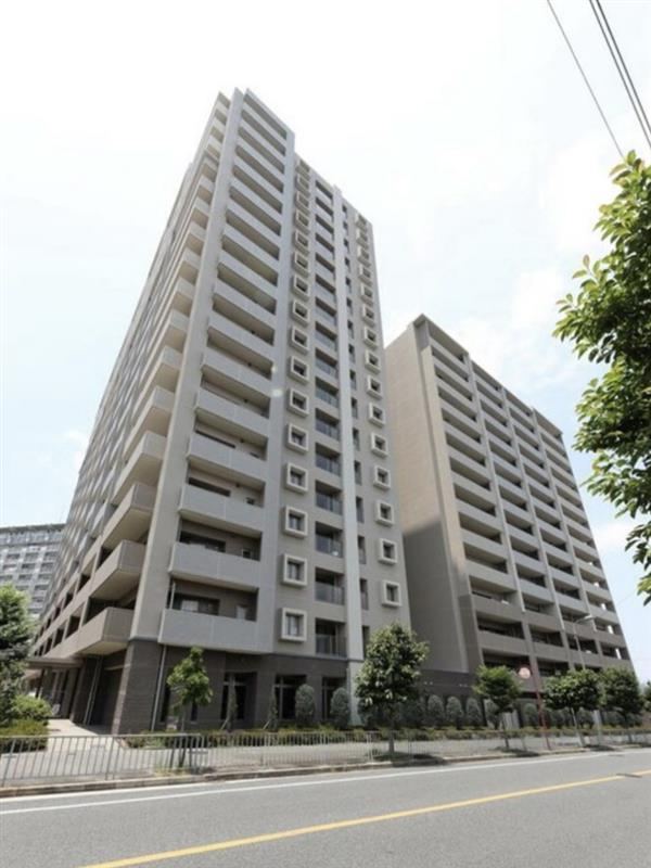 3LDK apartment in Hirakata, Osaka - Photo 1
