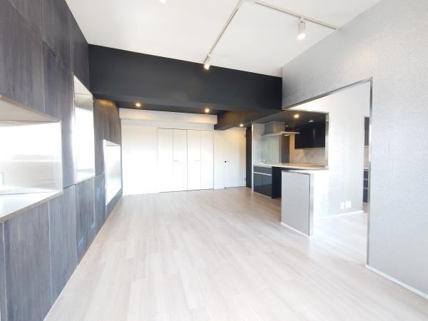 2LDK apartment in Tennoji Ward, Osaka - Photo 1